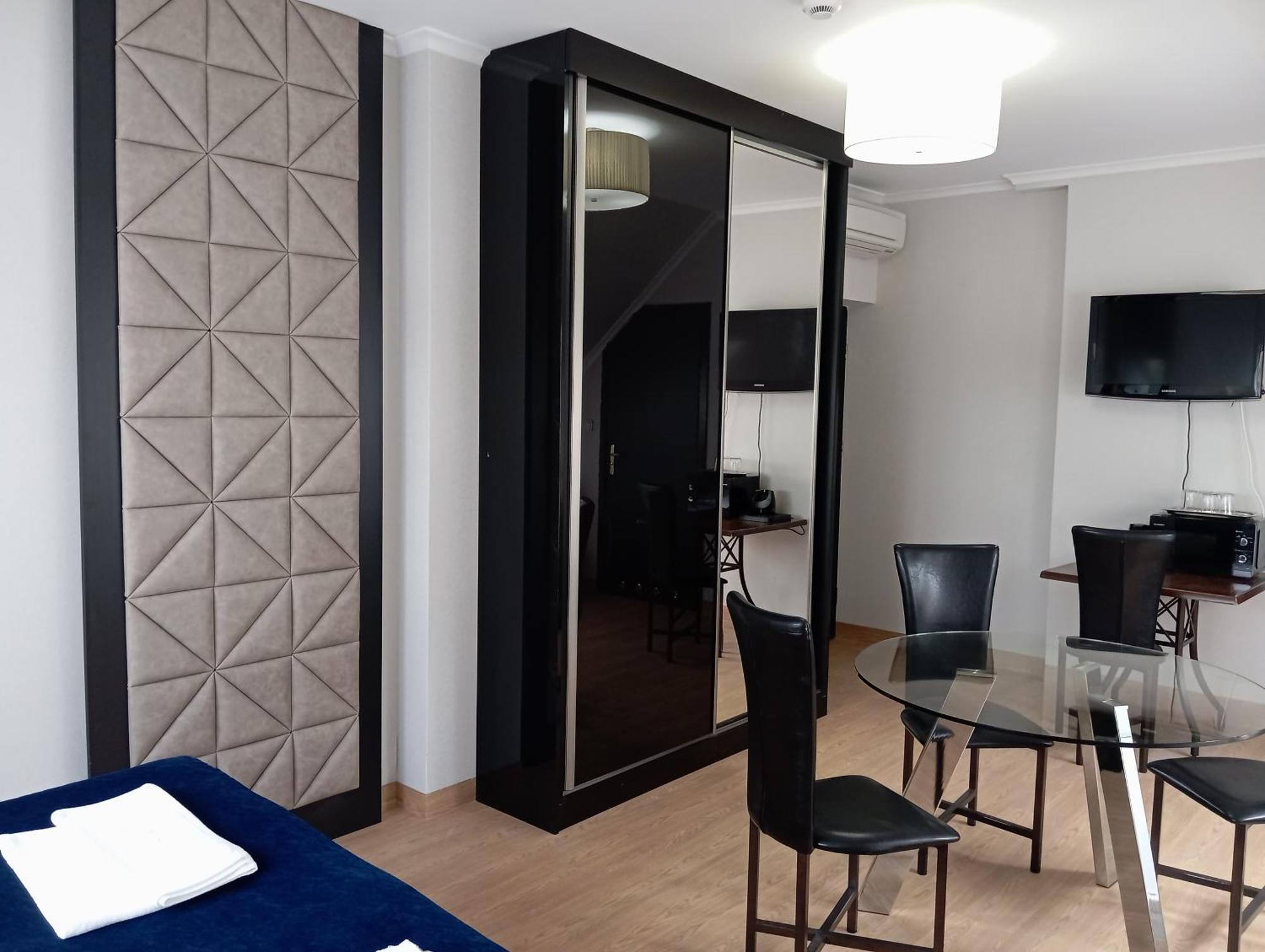 Aparthotel Kontrast Krakow Dış mekan fotoğraf
