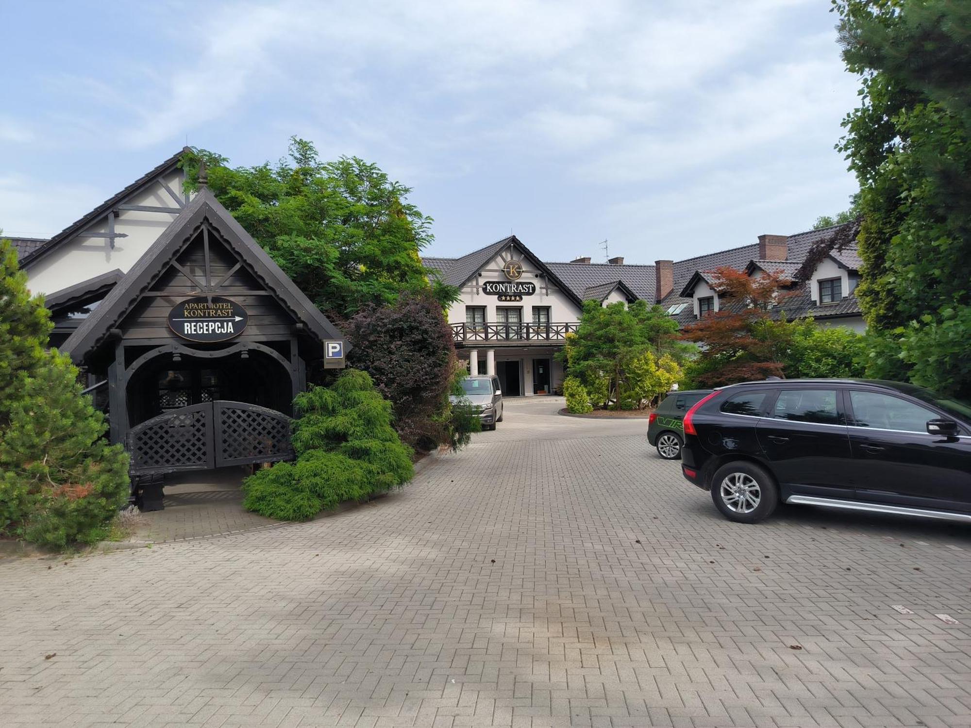 Aparthotel Kontrast Krakow Dış mekan fotoğraf