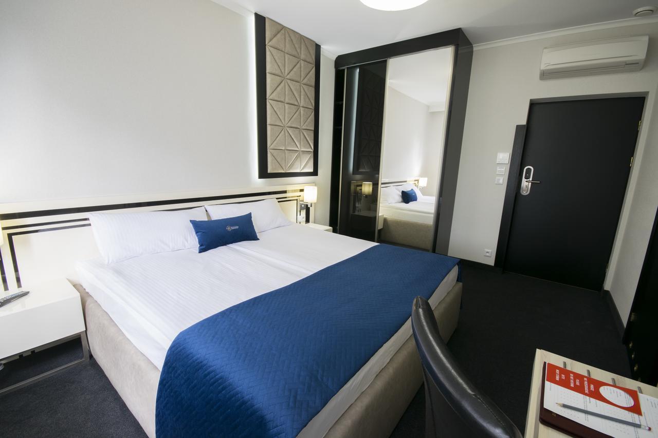 Aparthotel Kontrast Krakow Dış mekan fotoğraf