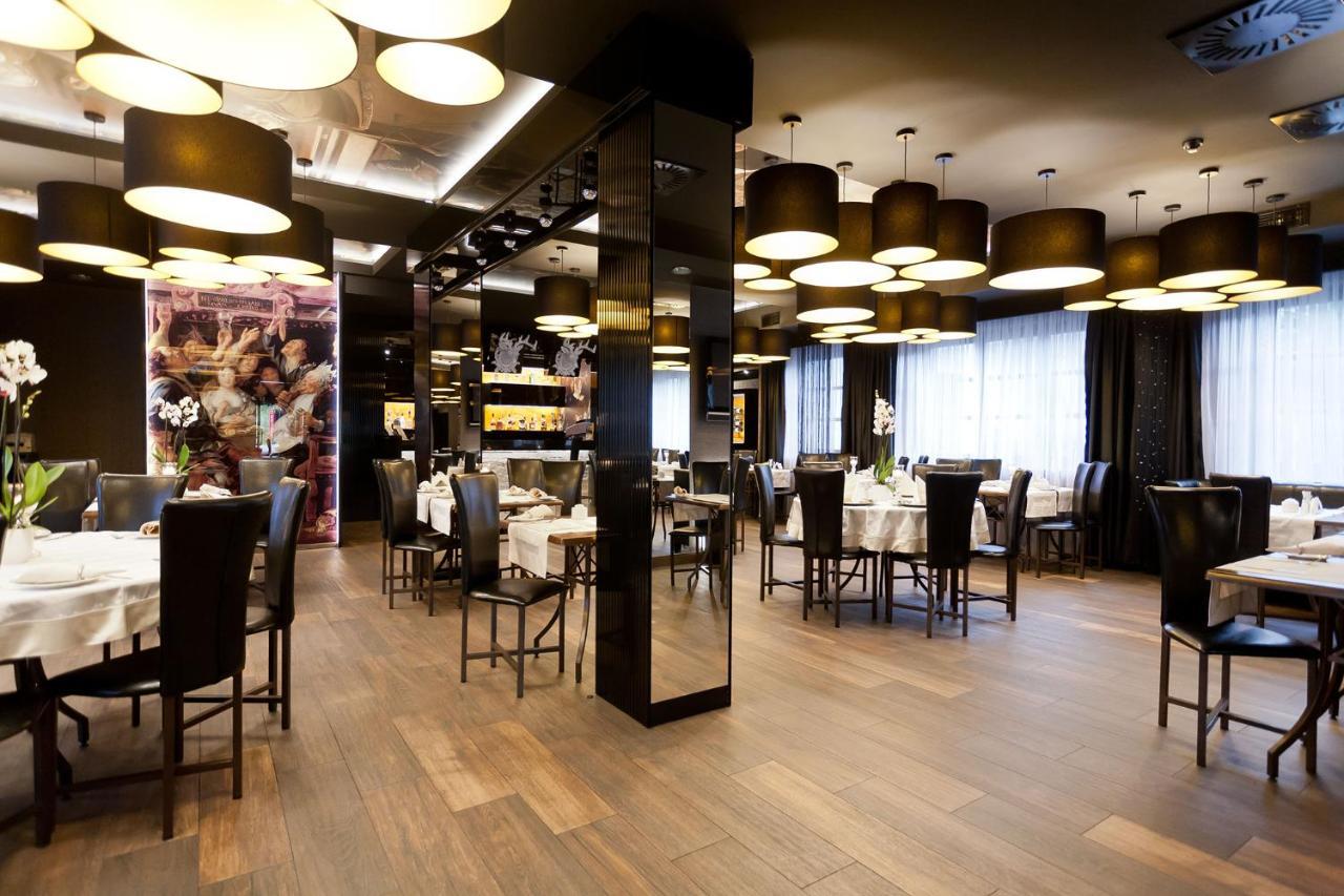 Aparthotel Kontrast Krakow Dış mekan fotoğraf